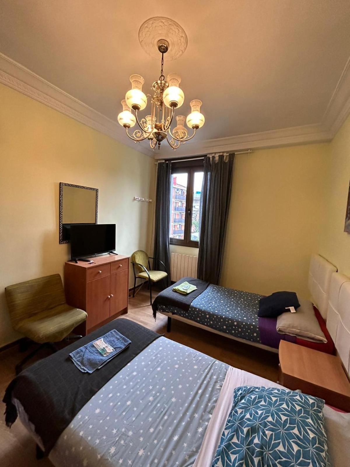 Fliphouse Rooms Pension ビルバオ エクステリア 写真